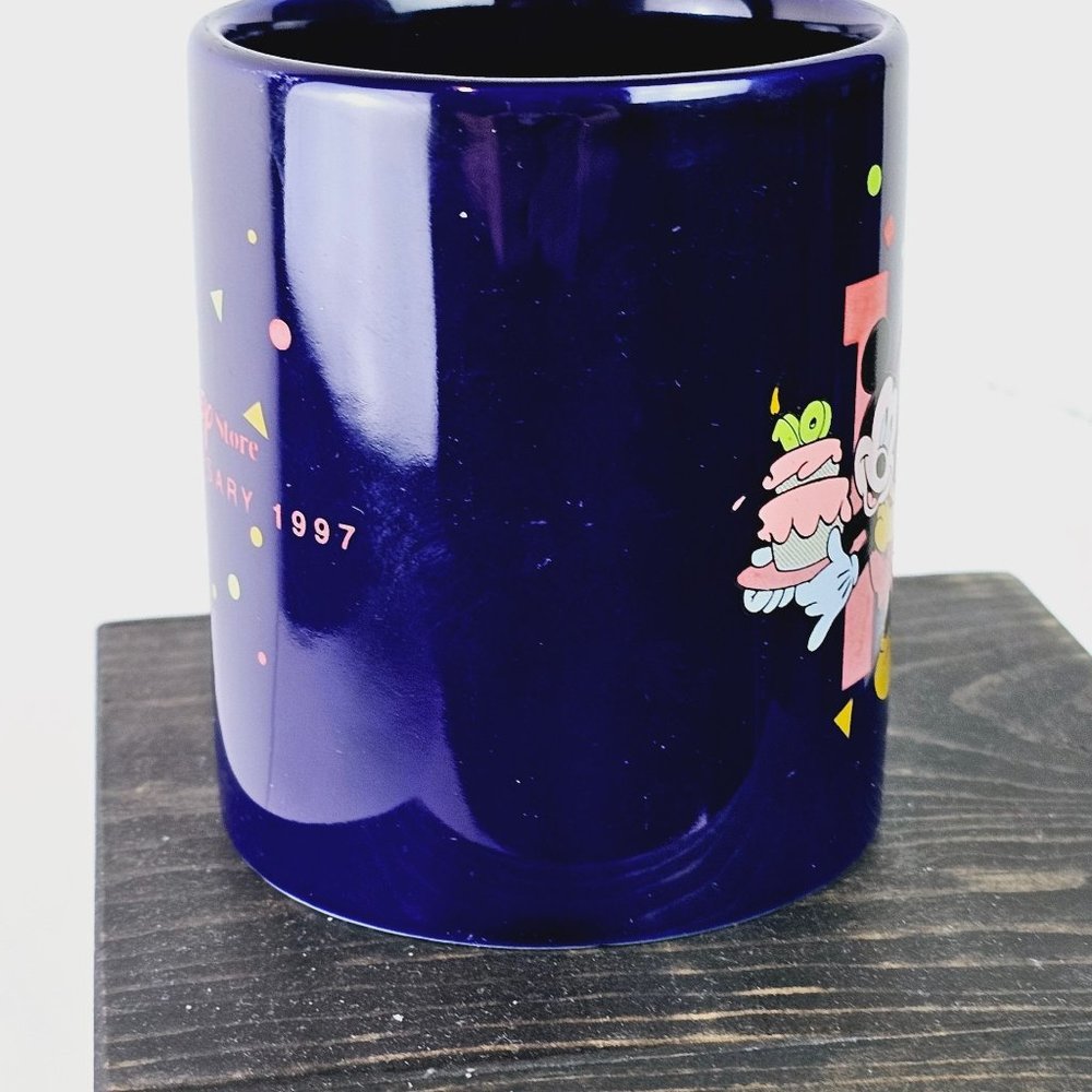 Vintage 1997 The Disney Store A Decade of Dreams Coffee Tea Hot Drink Mug 11 Oz - Picture 4 of 7